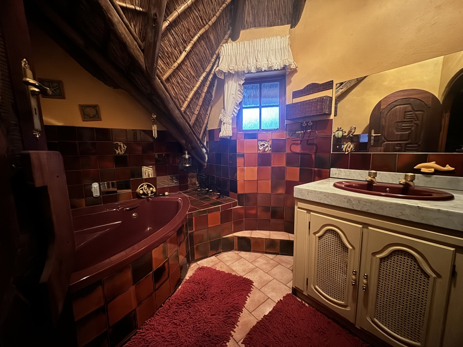 6 Bedroom Property for Sale in Doringkruin North West